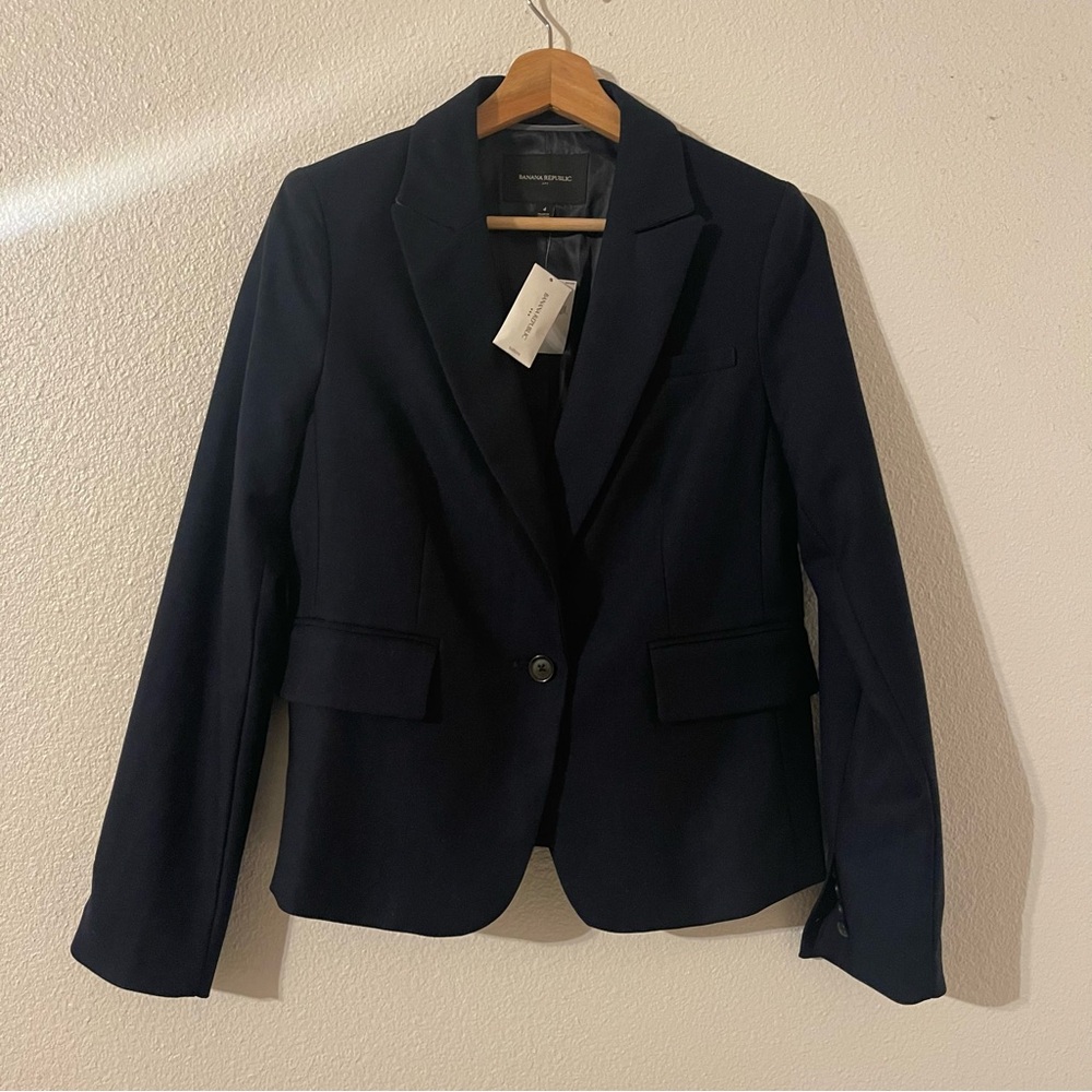 Banana Republic Women’s Navy Blue Blazer size 4 NWT
